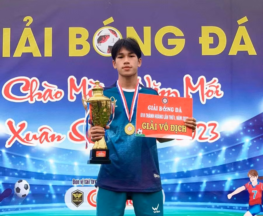 z5648484056843_e6bc342ee37f07c39d5bc82baa578910 (1).jpg