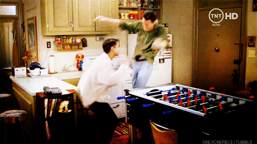 7. Fan Kpop sẽ sung sướng như tìm được tri kỷ khi gặp ai đó có cùng sở thích Kpop như mình. 10-dau-hieu-chi-dich-danh-fan-cuong-kpop-6