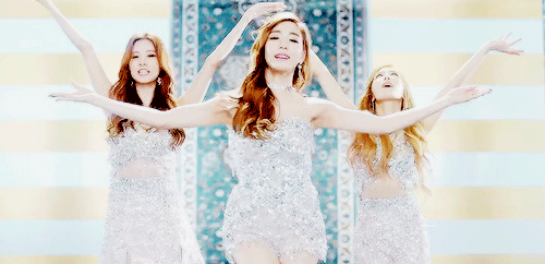 2. Fan Kpop có thể ghi nhớ từng chi tiết nhỏ về thần tượng, từ chiều cao, số đo ba vòng cho đến cỡ giày. 2. Bạn có thể ghi nhớ từng chi tiết nhỏ về thần tượng, từ chiều cao, số đo ba vòng cho đến cỡ giày, nhưng bạn lại quên béng mất sinh nhật của đứa bạn.