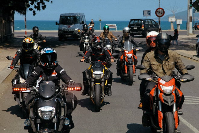Báo Tây ấn tượng với hành trình xuyên Việt bằng Ducati của phượt thủ Mỹ