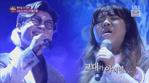 Nữ sinh trung học mũm mĩm gây sốt khi cất tiếng hát - Ảnh 1. Nữ sinh trung học mũm mĩm gây sốt khi cất tiếng hát - Ảnh 1.