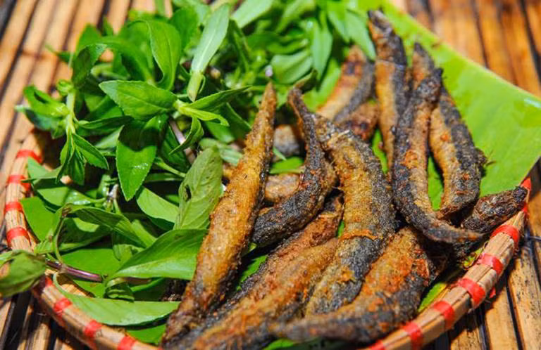 Cá chạch có lượng đạm dồi dào lại ít mỡ nên rất tốt cho sức khỏe và có thể ăn nhiều mà không sợ béo. ca nho 13.jpg