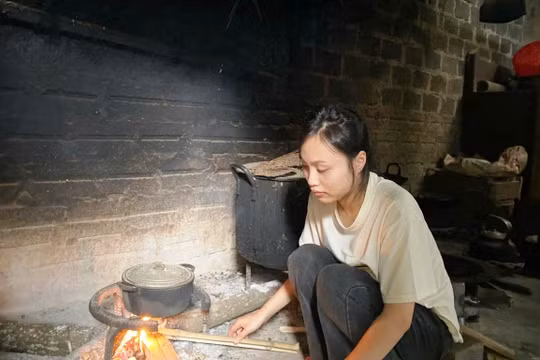 Em Phạm Thị Như Quỳnh, ở bản Pu, xã Trung Thành (Thanh Hóa).