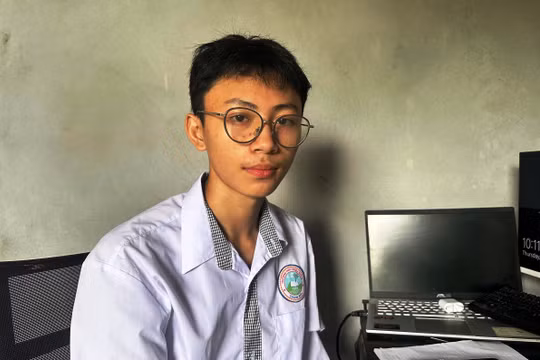 Em Nguyễn Đình Trung, học sinh Trường THPT Triệu Sơn 2 (Thanh Hóa).