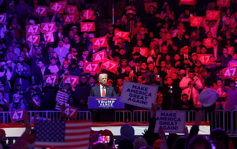 chum-anh-cuoc-van-dong-truoc-le-nham-chuc-cua-ong-trump-06.jpg