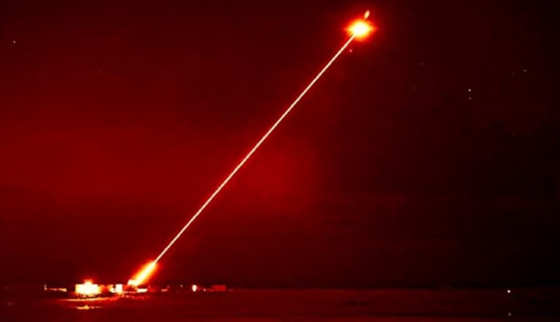cuoc-dua-laser-quan-su-2025-thay-doi-can-can-suc-manh-toan-cau-4.jpg