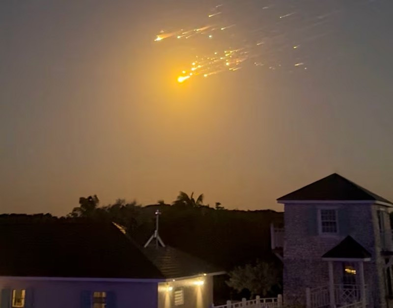 spacex-starship-explodes-070305-01.jpg