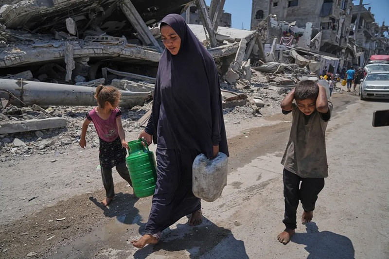 chum-anh-cuoc-chien-sinh-ton-o-dai-gaza-0805-02.jpg