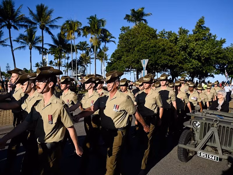 18. Úc: Điểm 0.3298. Mạnh về ngân sách quốc phòng, diện tích, sản xuất than và sân bay. chum-anh-top-quan-doi-hung-manh-nhat-tg-2025-018.jpg
