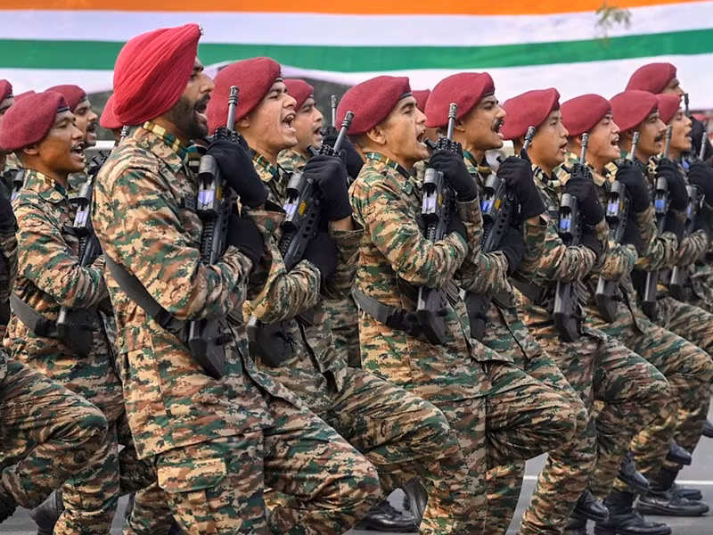 4. Ấn Độ: Điểm 0.1184. Dân số lớn nhất thế giới, mạnh về nhân lực quân sự, sản xuất than và lực lượng bán quân sự. chum-anh-top-quan-doi-hung-manh-nhat-tg-2025-04.jpg