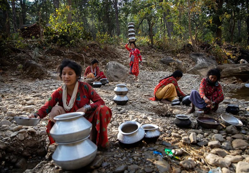 chum-anh-nhung-nguoi-du-muc-cuoi-cung-o-nepal-03.jpg
