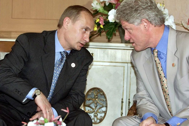 chum-anh-tong-thong-nga-putin-va-cac-doi-tt-my-01.jpg