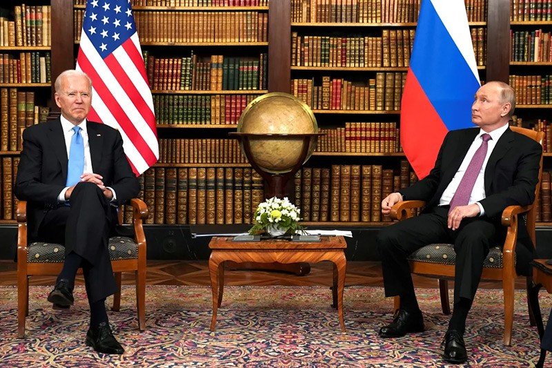 chum-anh-tong-thong-nga-putin-va-cac-doi-tt-my-012.jpg