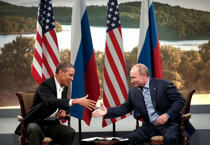 chum-anh-tong-thong-nga-putin-va-cac-doi-tt-my-06.jpg