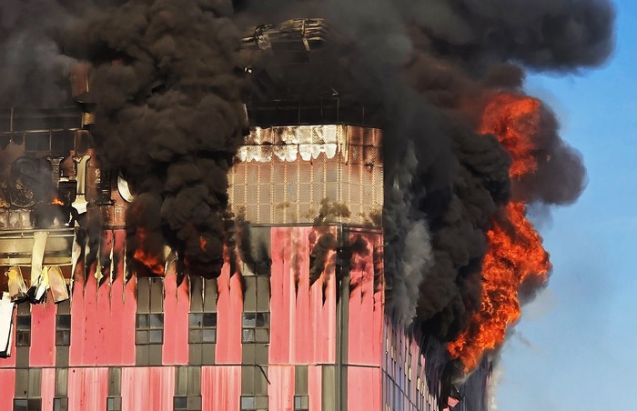 Ngày 15/11, một vụ hỏa hoạn nghiêm trọng xảy ra tại trung tâm logistics của E-Land Fashion, tọa lạc ở xã Pungse, quận Dongnam, thành phố Cheonan, tỉnh Chungcheong Nam (Hàn Quốc). can-canh-dam-chay-lon-hang-trieu-kien-hang-bi-thieu-rui.jpg