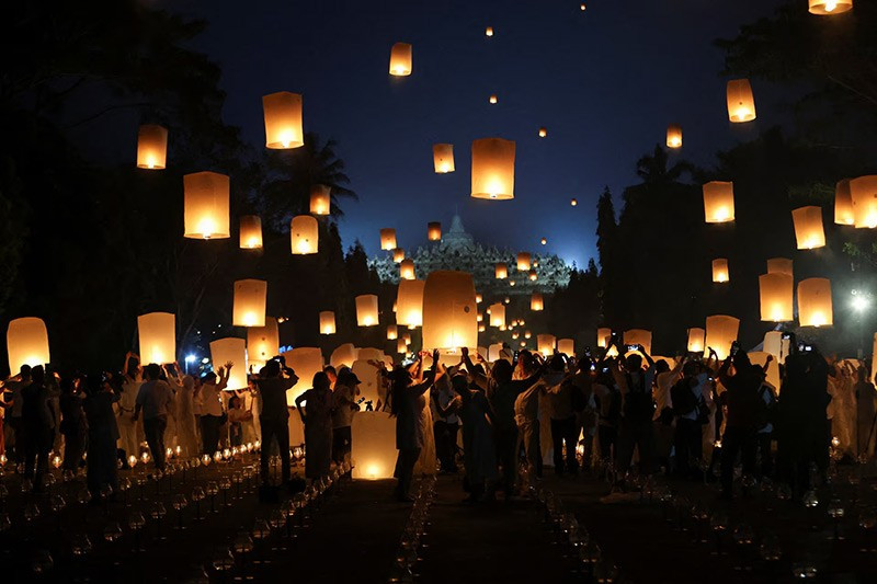 chum-anh-dai-le-phat-dan-vesak-0505-013.jpg
