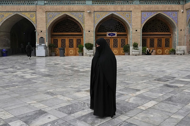 chum-anh-cuoc-song-o-thu-do-tehran-cua-iran-016.jpg