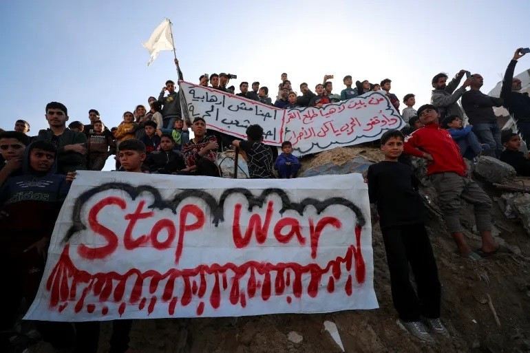 israel-tan-cong-hang-tram-muc-tieu-o-cac-nuoc-ong-trump-len-an-houthi-2.jpg