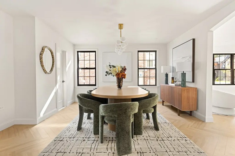 Phòng ăn được cải tạo. chum-anh-ngoi-nha-thoi-tho-au-cua-tong-thong-donald-trump-011.jpg