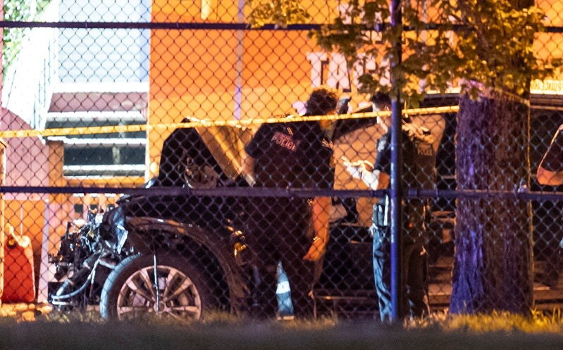 hien-truong-tham-kich-voi-xe-suv-tai-le-hoi-duong-pho-vancouver-5.jpg