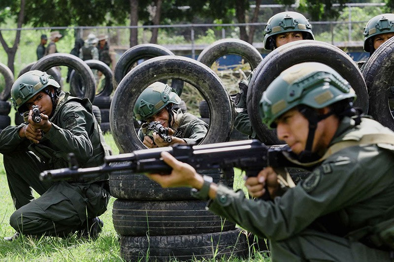 chum-anh-quan-doi-venezuela-huan-luyen-dan-thuong-011.jpg