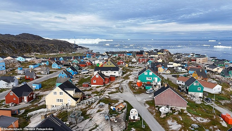 chum-anh-dan-mach-trieu-phai-vien-hoa-ky-ve-tiep-quan-greenland-02.jpg