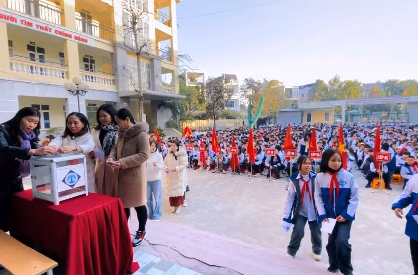 Trường THCS Đông Thọ (TP Thanh Hóa) tổ chức "Tết nhân ái". Ảnh: NTCC