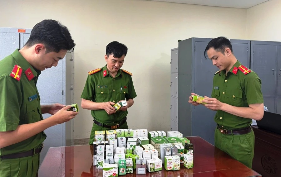 Phòng Cảnh sát kinh tế- Công an tỉnh Thanh Hóa triệt phá đường dây sản xuất, buôn bán thực phẩm chức năng giả. Ảnh: CACC