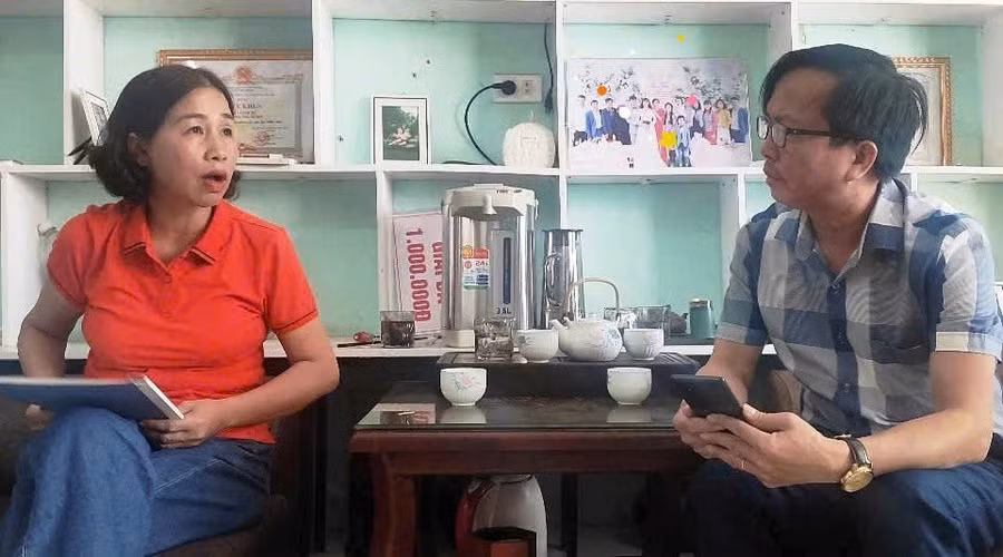 Bà Mai Thị Duyên giáo viên đã về hưu ở huyện Nga Sơn (Thanh Hóa) phản ánh sự việc với phóng viên Báo GD&TĐ.