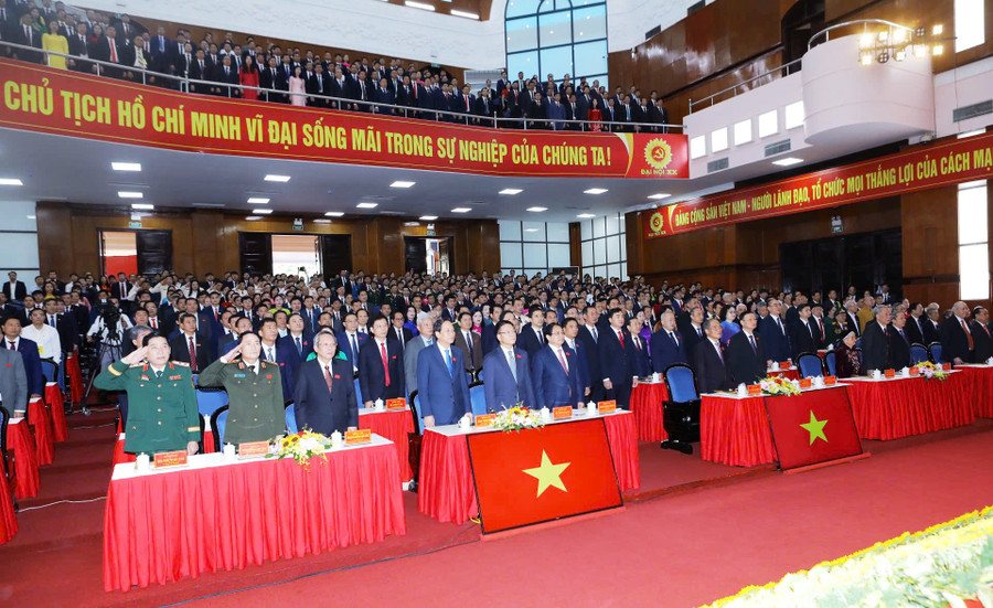 Đại hội thực hiện nghi thức Lễ chào cờ. z7117460277325-d14e41db0893431fe1f6453173ec39ab.jpg