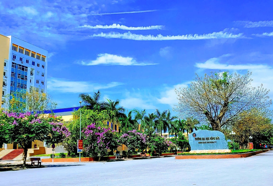 Trường Đại học Hồng Đức.