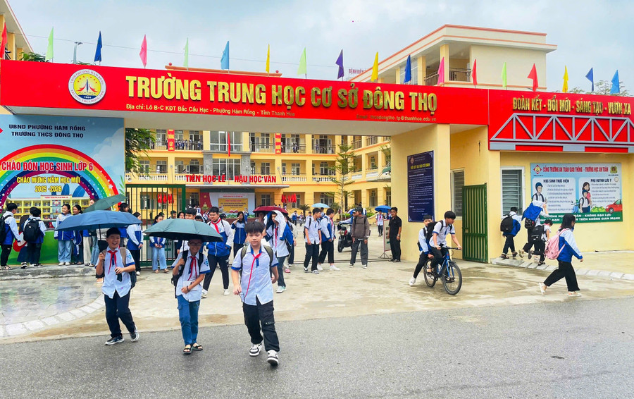 Trường THCS Đông Thọ, phường Hàm Rồng, tỉnh Thanh Hóa.