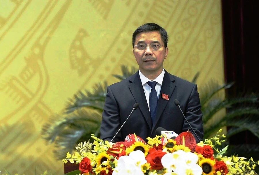 Ông Nguyễn Hồng Phong, Phó Bí thư Thường trực Tỉnh ủy Thanh Hóa báo cáo tại Đại hội. phong.jpg