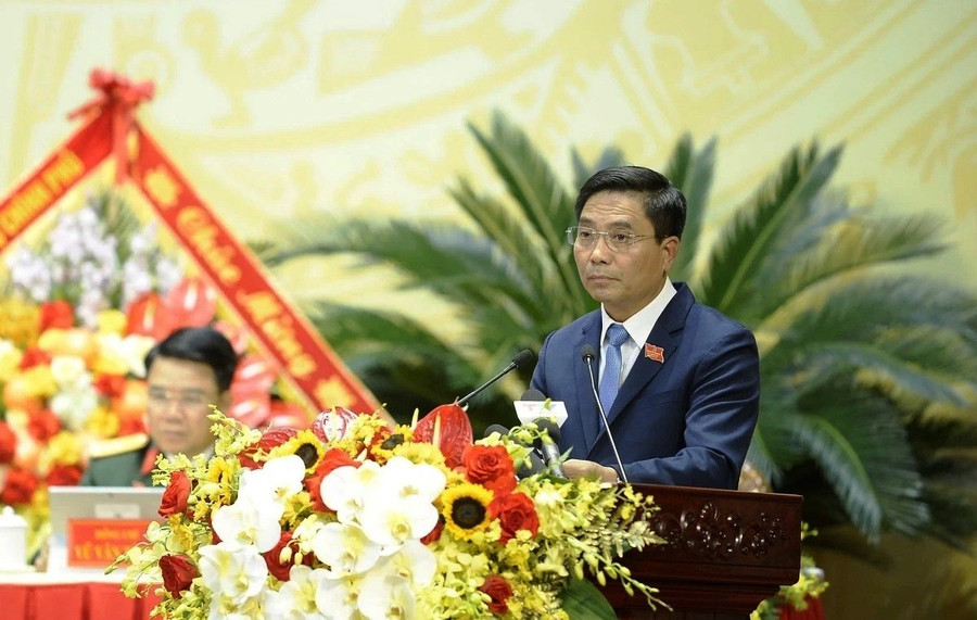 Bí thư Tỉnh ủy Thanh Hóa Nguyễn Doãn Anh đọc diễn văn khai mạc Đại hội. 152d3080327t11200l1-68.jpg