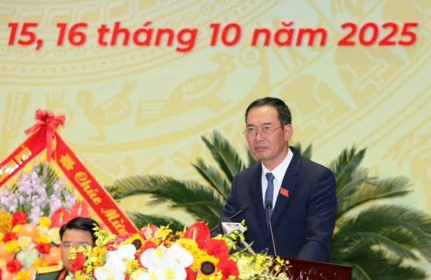 Ông Trịnh Tuấn Sinh, Phó Bí thư Tỉnh ủy, Chủ tịch Ủy ban MTTQ Việt Nam tỉnh Thanh Hóa phát biểu gợi ý thảo luận. 205d3121310t11000l1-3478516144329815.jpg