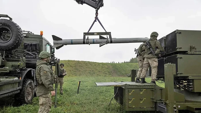 Ukraine sẽ nhận được một số vũ khí mới thay vì được lấy từ kho dự trữ của quân đội Mỹ. 