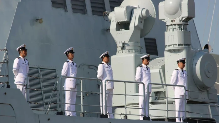 Thủy thủ trên tàu sân bay Phúc Kiến.