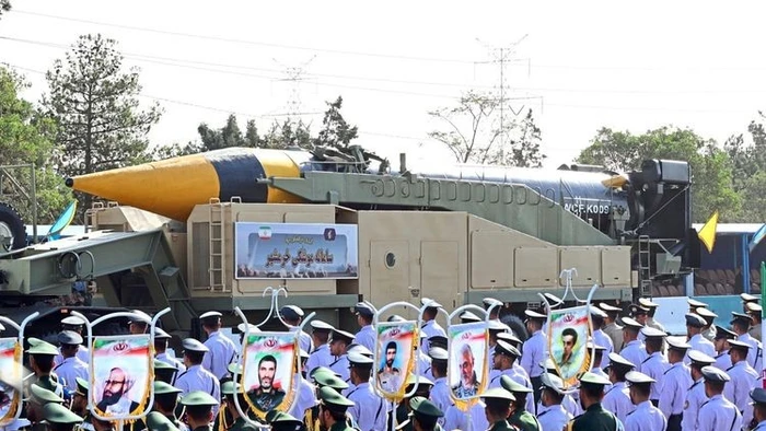 Tên lửa đạn đạo Khorramshahr-4 của Iran.