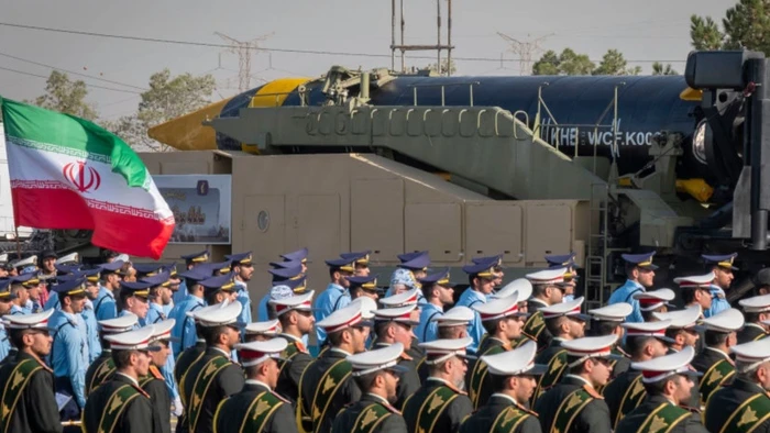 Tên lửa đạn đạo Khorramshahr-4 của Iran.