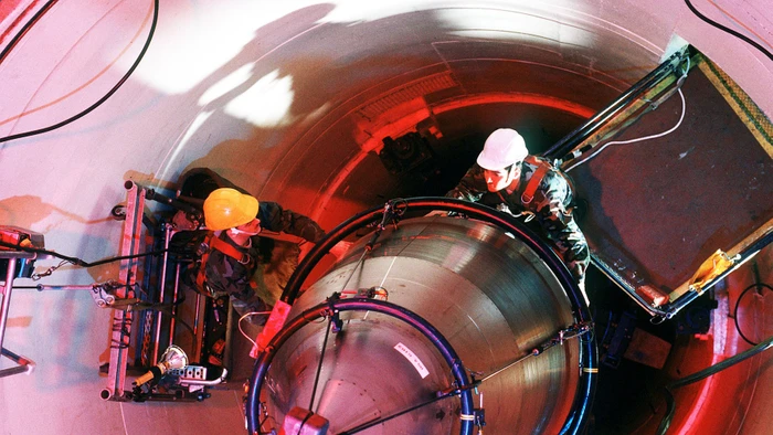 Tên lửa ICBM Minuteman 3 của Mỹ trong hầm phóng.