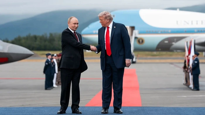 Tổng thống Nga Putin và Tổng thống Mỹ Trump tại Alaska, tháng 8/2025.