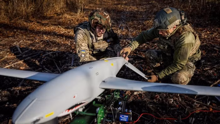 Binh sĩ Ukraine triển khai chiến đấu UAV.