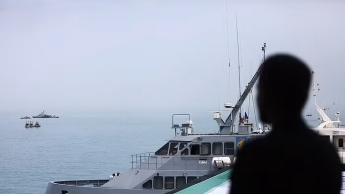 Tàu cao tốc Iran sẵn sàng tuần tra eo biển Hormuz.