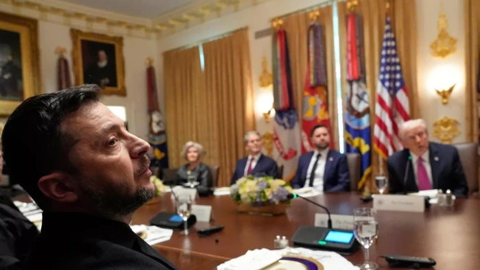 Tổng thống Donald Trump và người đồng cấp Ukraine Zelensky dùng bữa trưa tại Phòng Nội các.