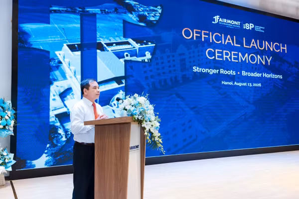 Vụ trưởng Vụ học sinh, sinh viên, Bộ GD&ĐT Hoàng Đức Minh phát biểu tại lễ ra mắt Trường FISV.