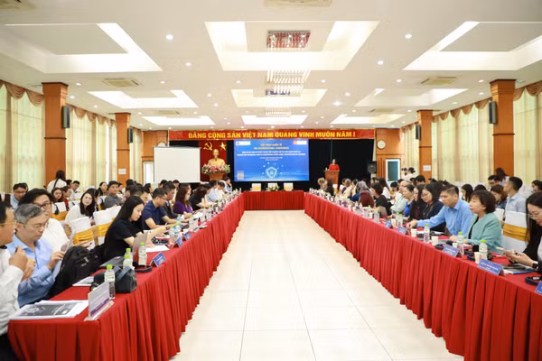 Hội thảo quốc tế "Bảo vệ dữ liệu cá nhân trong môi trường số từ khía cạnh pháp lý". Ảnh: HCMULAW. 