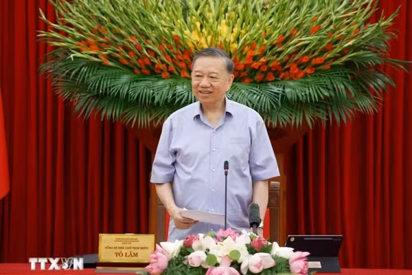 Tổng Bí thư, Chủ tịch nước làm việc với ngành Giáo dục và Đào tạo ngày 15/6. Ảnh: TTXVN.