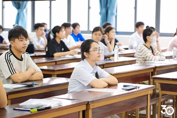 Học sinh dự thi Kỳ thi Đánh giá năng lực của Đại học Quốc gia TPHCM năm 2026. Ảnh: HCMUS. 