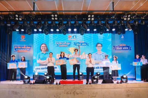 Vòng chung kết và lễ trao giải Hội thi "Đi tìm thủ lĩnh học sinh Trung học phổ thông" năm học 2025 - 2026 và "Thủ lĩnh sinh viên TPHCM" năm 2026. Ảnh: HSVVN TPHCM. 
