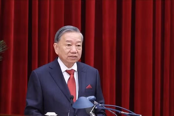 Tổng Bí thư Tô Lâm phát biểu khai mạc Hội nghị lần thứ mười ba, Ban Chấp hành Trung ương Đảng khoá XIII. Ảnh: Thống Nhất/TTXVN
